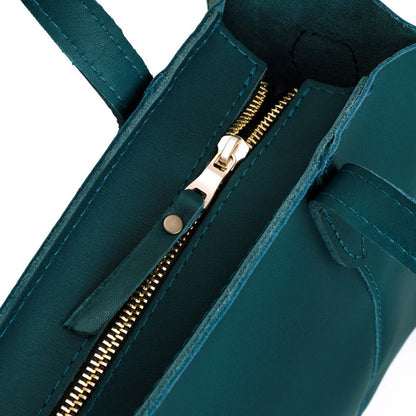 Harbor*Zipper | Structured mid-size tote bag with overlapping panels and crossbody strap