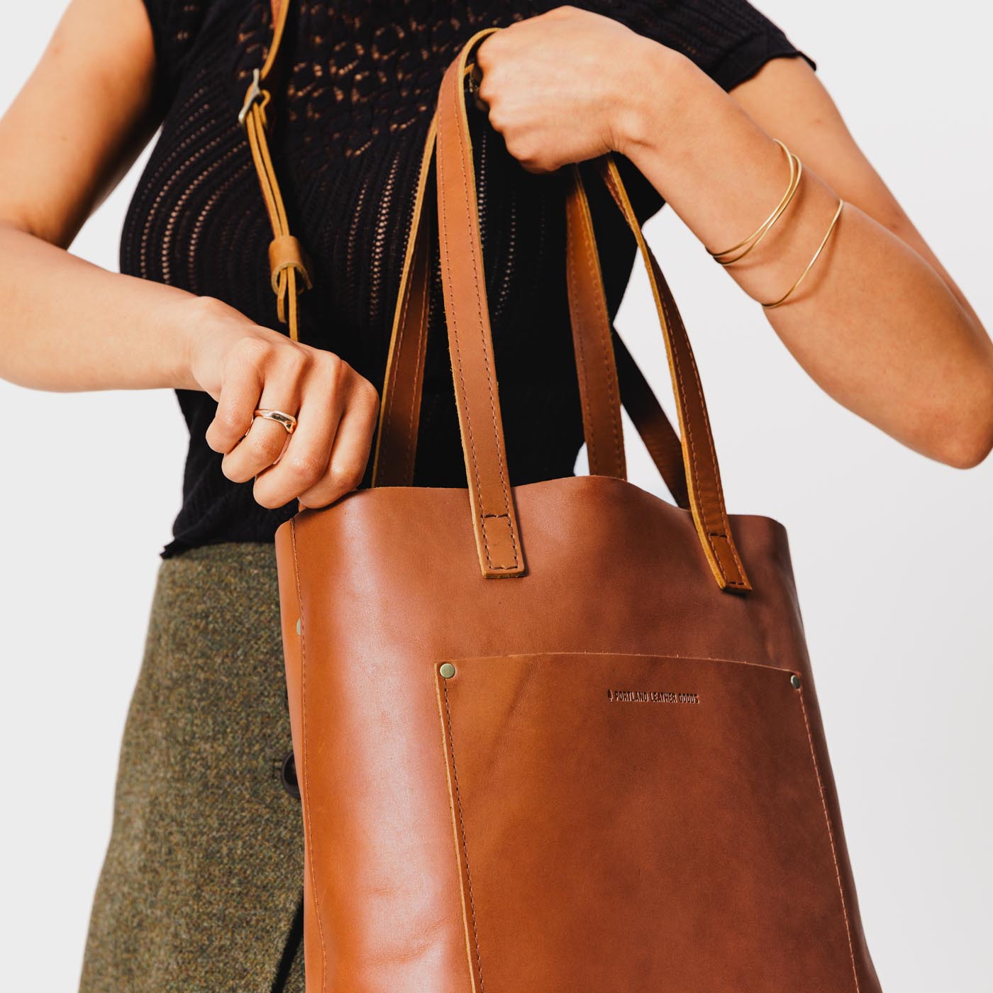 Honey| Medium Tote with dual shoulder straps and crossbody strap