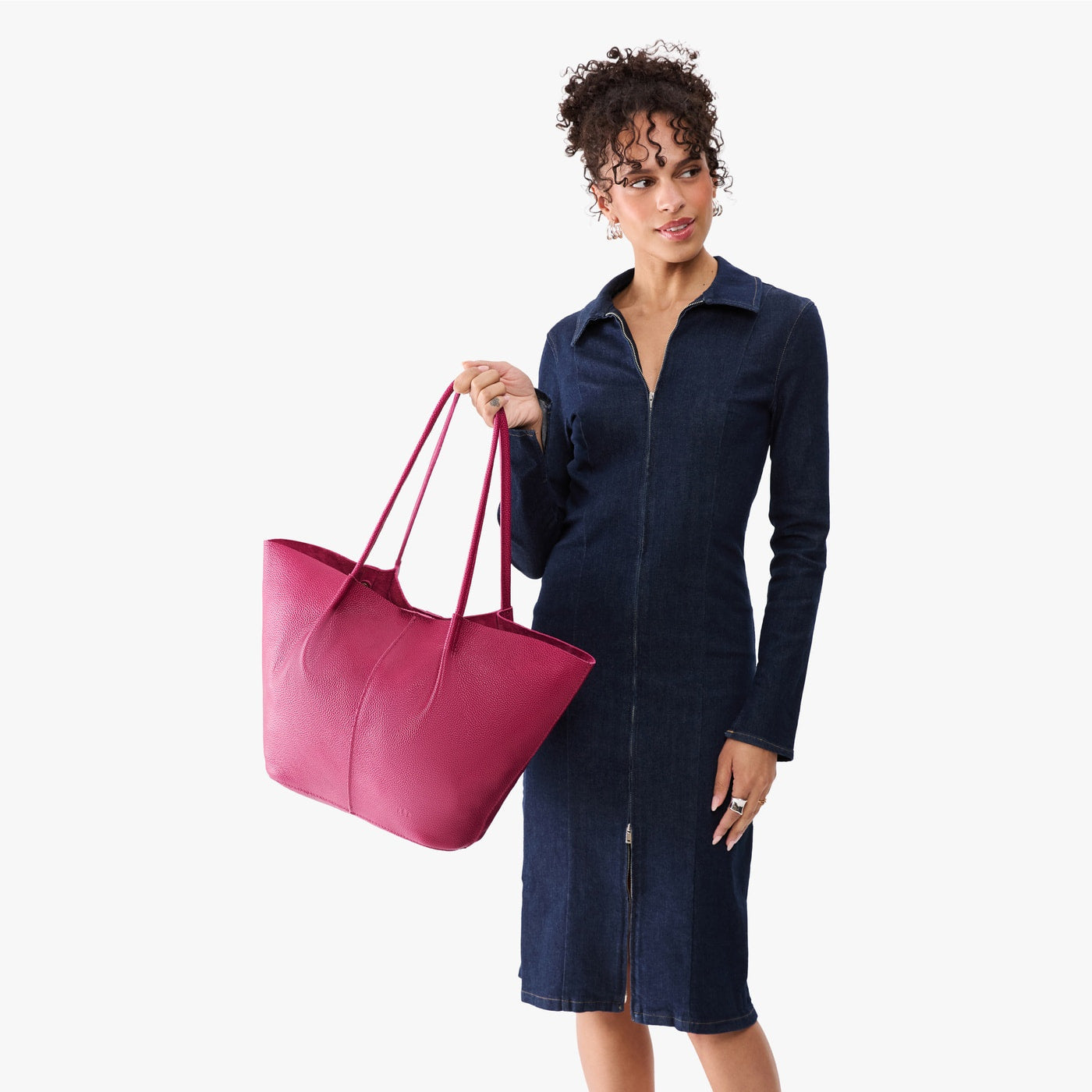 Cosmo*Oversized | Model holding extra wide bucket shaped tote bag with matching leather handles