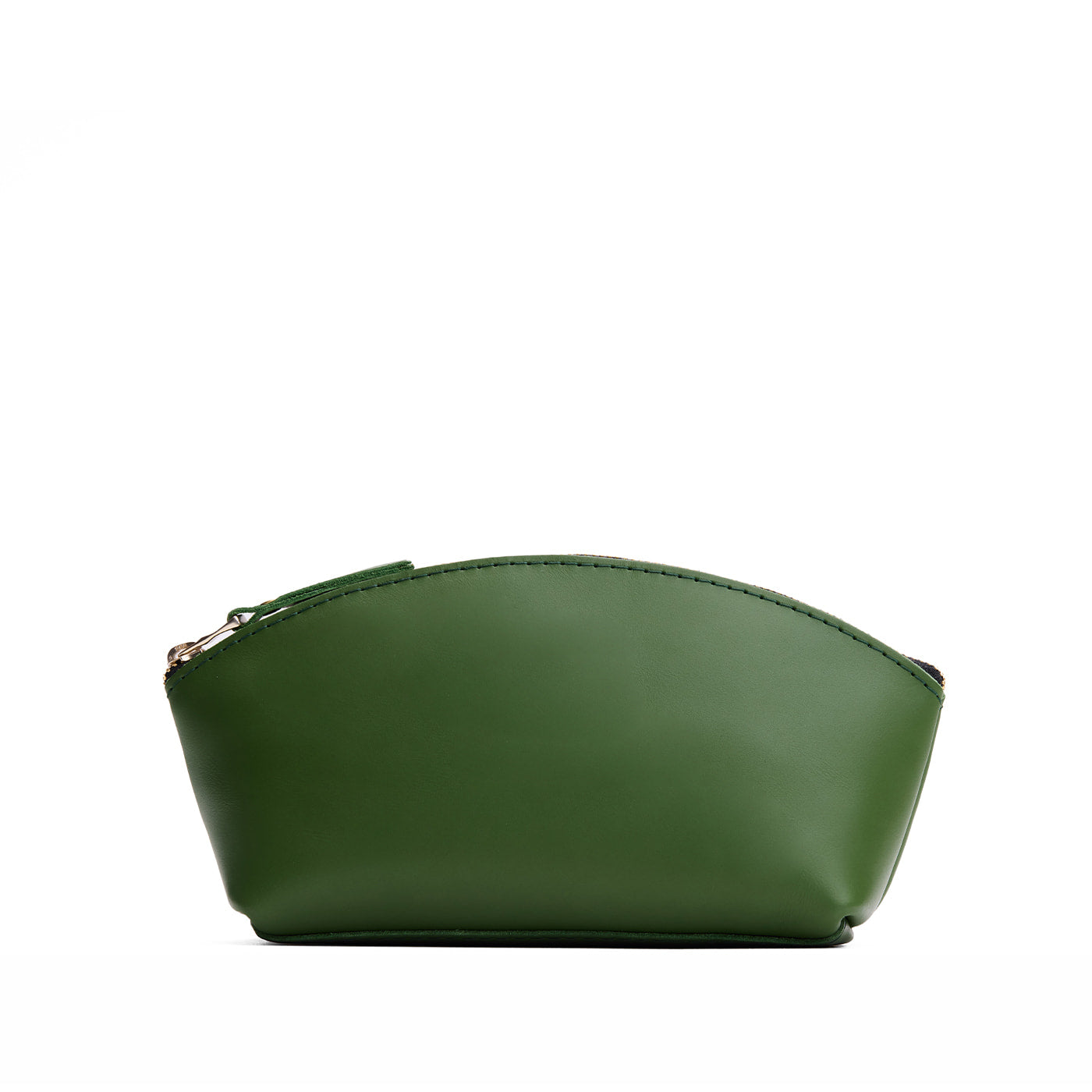 Cactus*Eclipse | Spacious leather makeup bag with curved seams and top zipper
