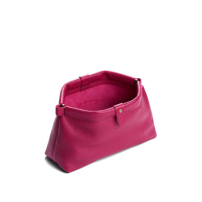 Cosmo | Leather pouch with frame top closure and leather pull tab