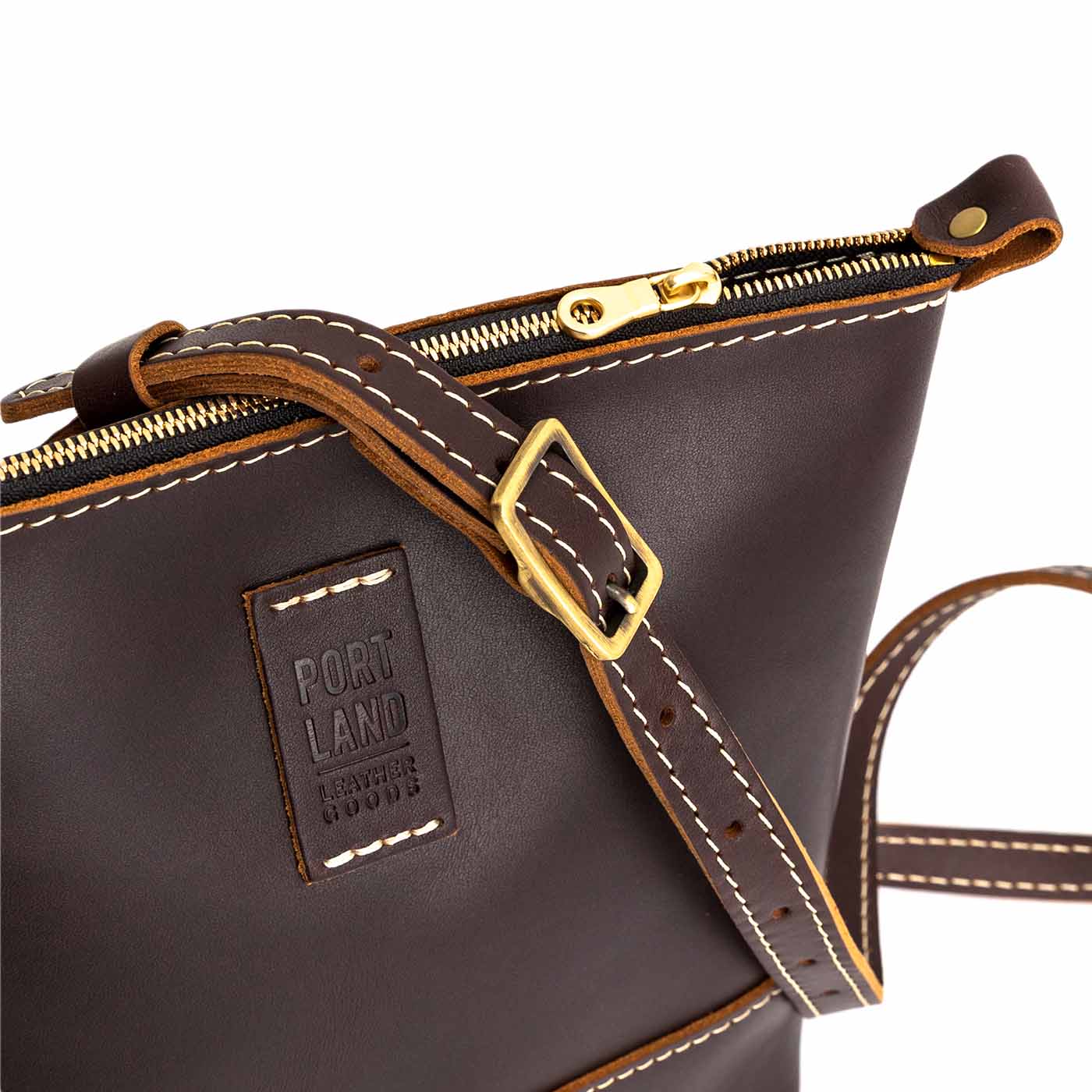 Grizzly | Small rectangular crossbody purse with top zipper and interior pocket