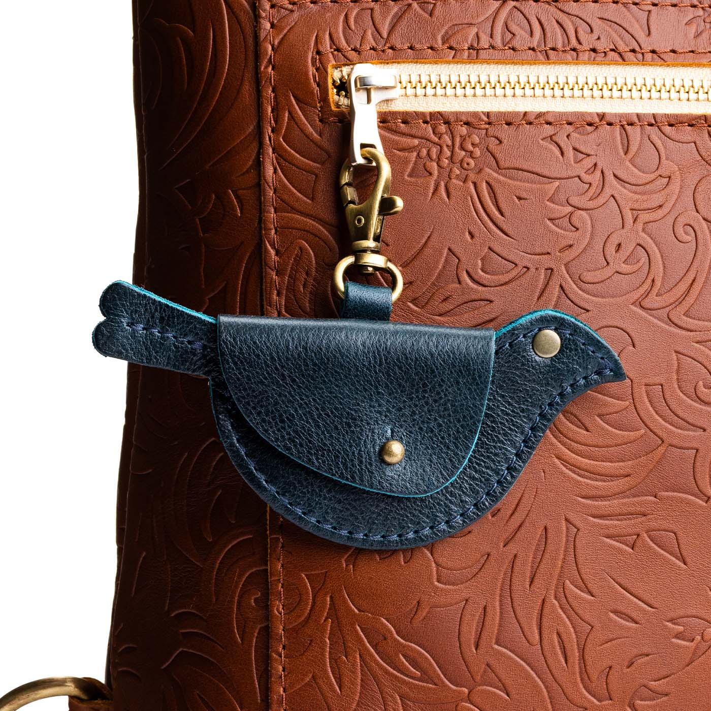 Boreal | Bird shaped pouch with button closure and lobster clasp