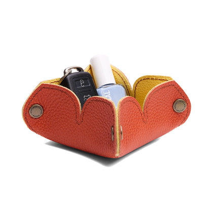 Koi | Desert bell-shaped foldable leather tray with snap-button corners holding items