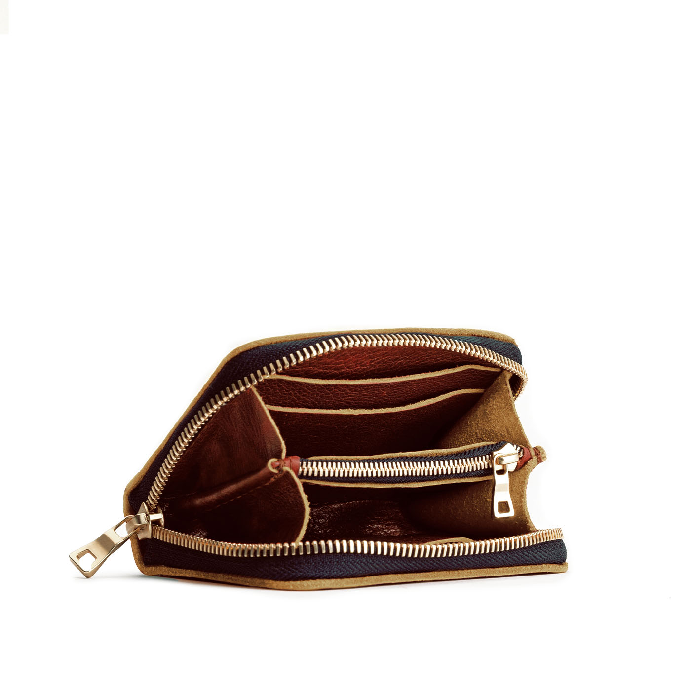 Nutmeg | Small leather wallet with zipper open