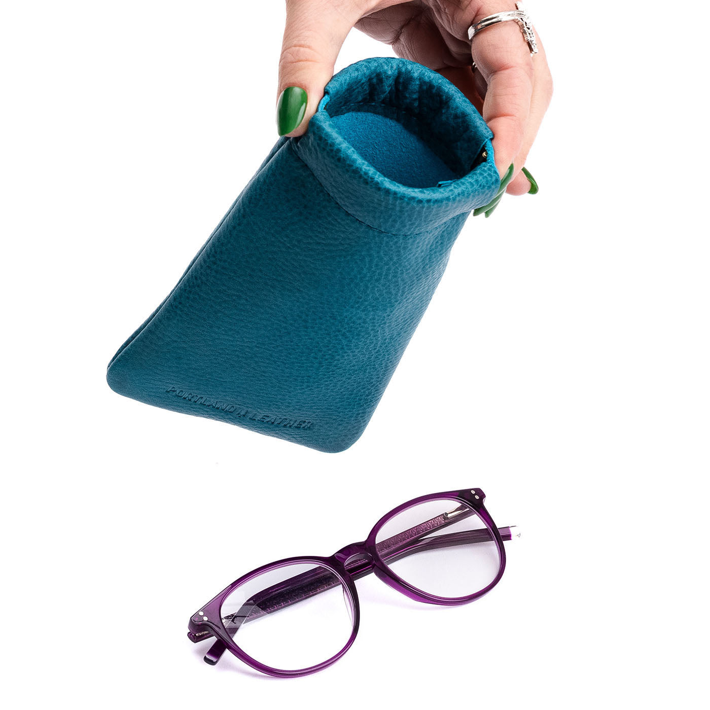 Aquarius | Leather glasses case with hidden metal spring closure